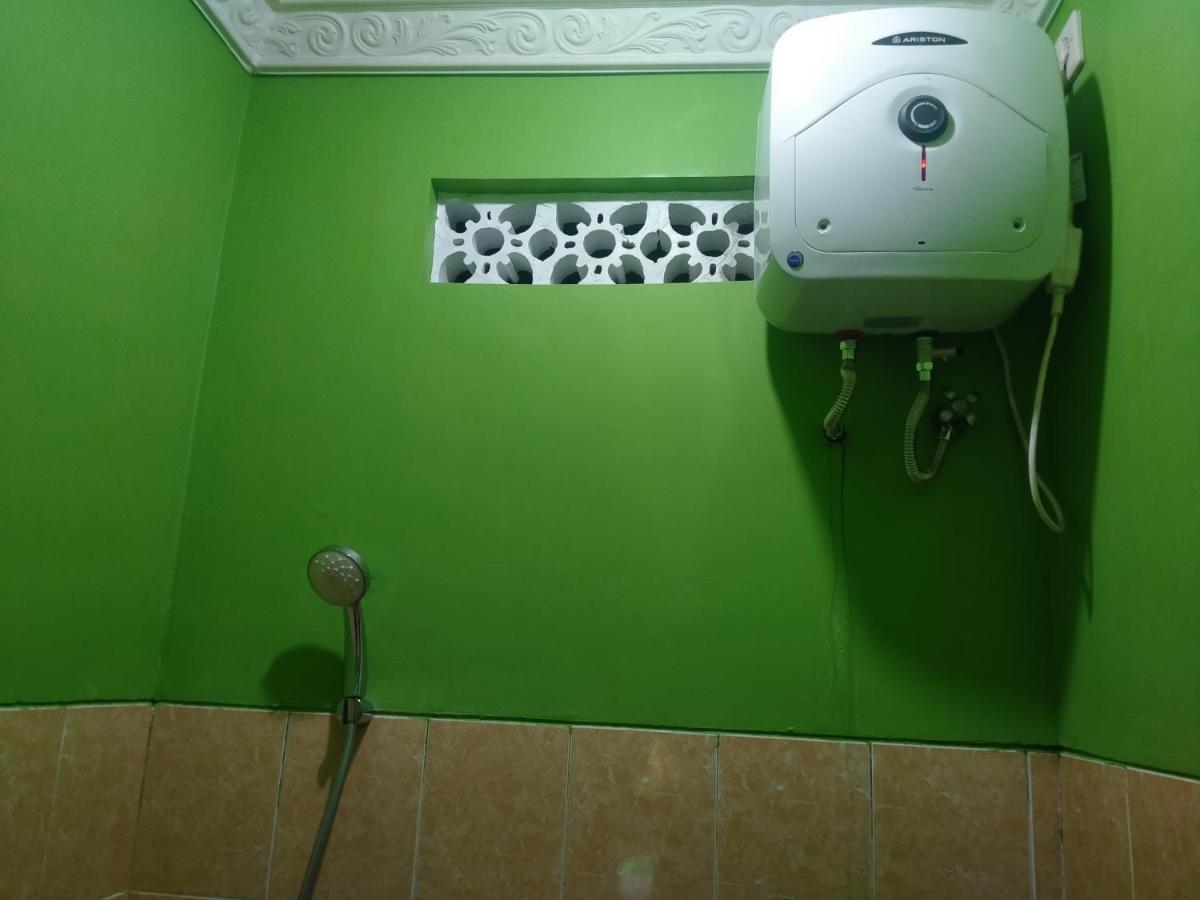 Villa Batu Tua Puncak Mitra Reddoorz Bogor Kültér fotó