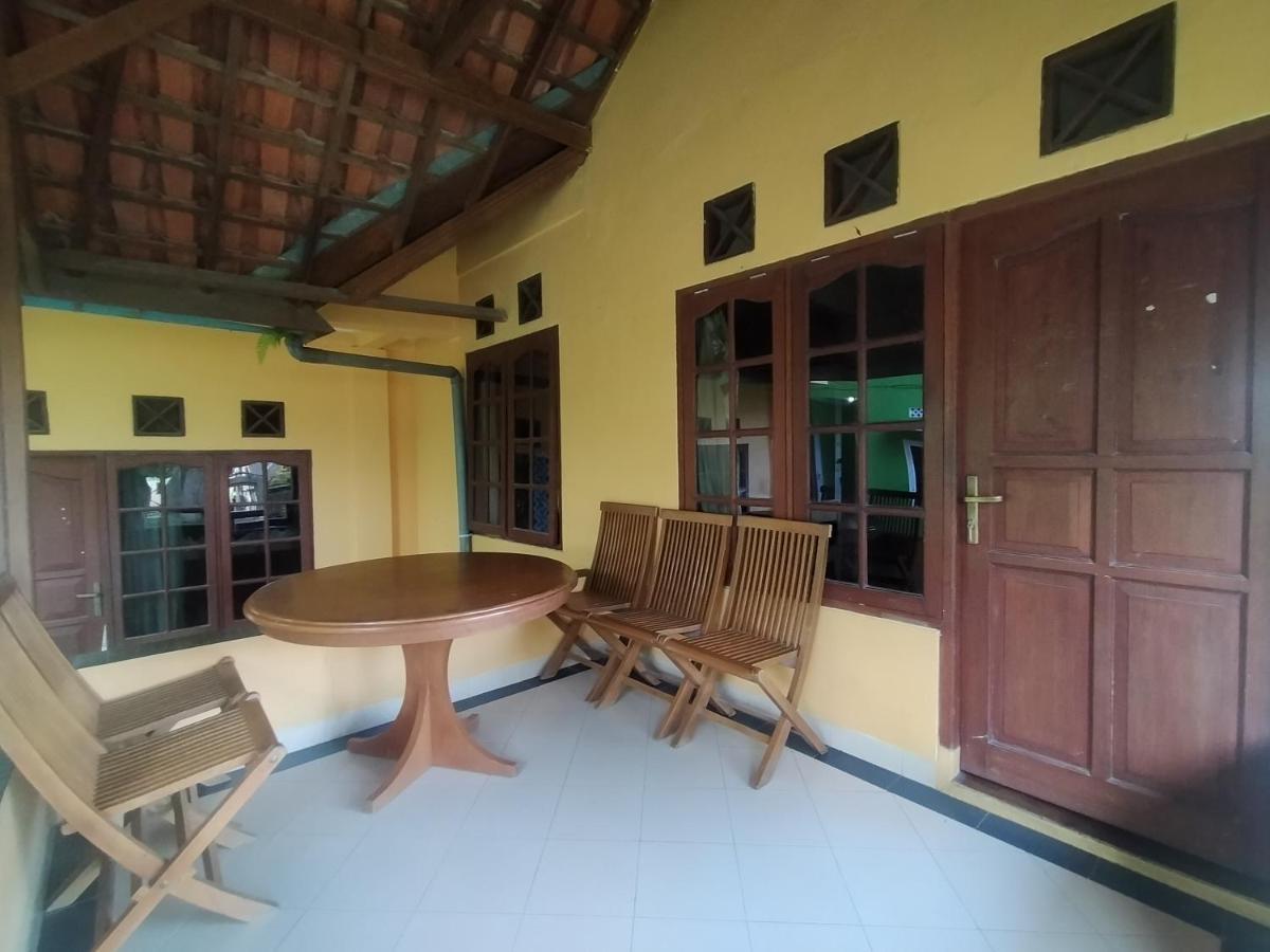 Villa Batu Tua Puncak Mitra Reddoorz Bogor Kültér fotó
