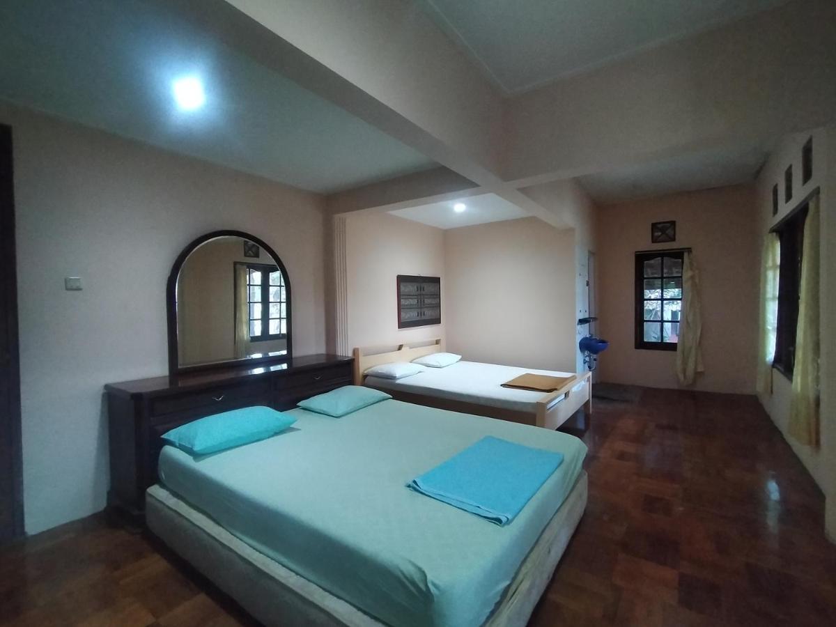Villa Batu Tua Puncak Mitra Reddoorz Bogor Kültér fotó